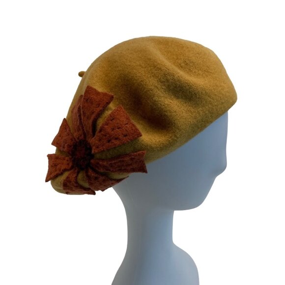 Fezko Women's Yellow Wool Flower Design Beret - One Size - Picture 2 of 7